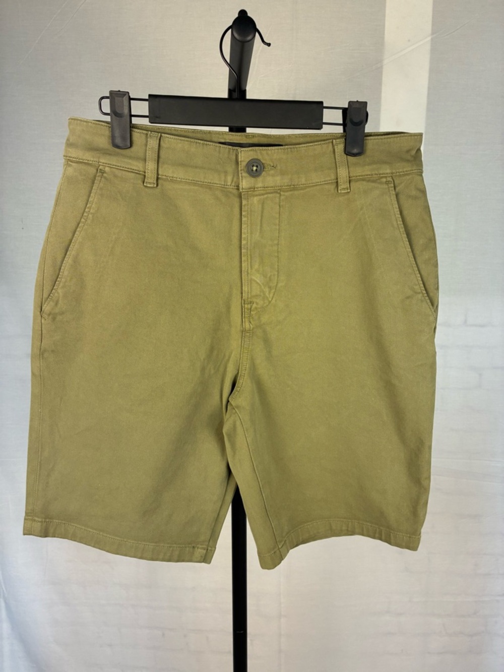NWT Hudson Jeans Chino Shorts in Olive Green 30